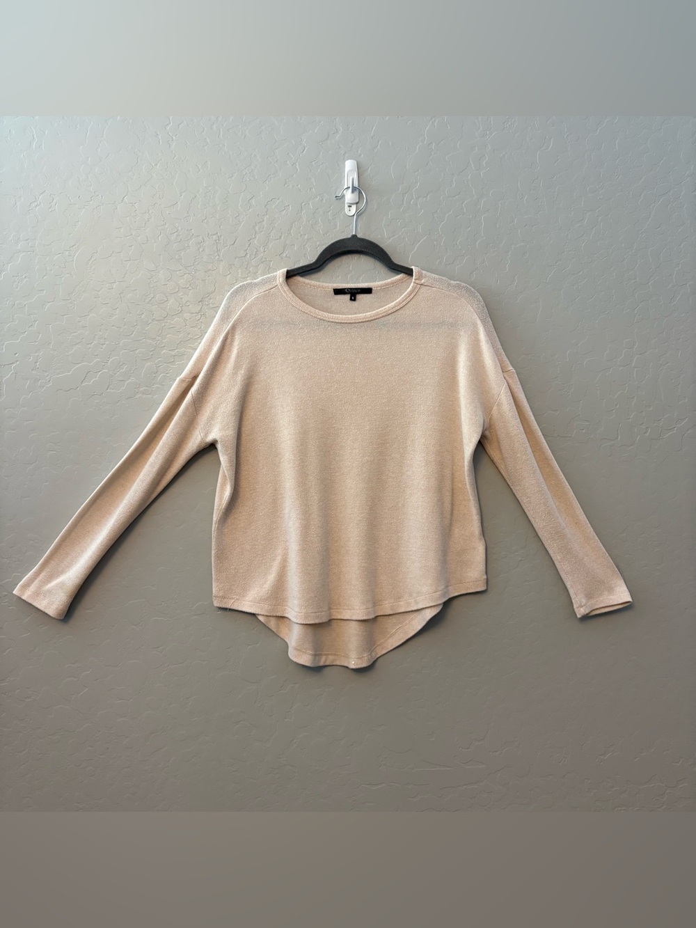 Quince beige cream colored lightweight high low long sleeve sweater small